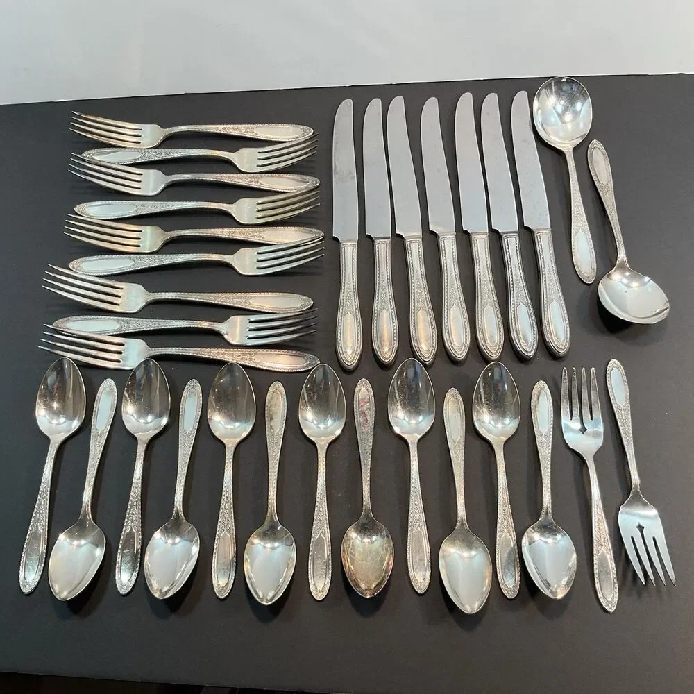 32 Pc Vtg Ramona-Lakewood-Brentwood Silverplate 1928 Oneida Flatware No Monogram